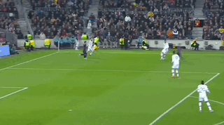 开云娱乐-【欧联杯】拉菲传射，拉师傅破门造乌龙，巴萨2-2曼联