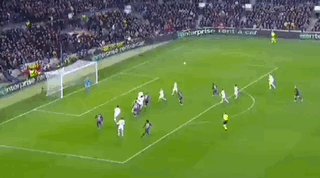 开云娱乐-【欧联杯】拉菲传射，拉师傅破门造乌龙，巴萨2-2曼联